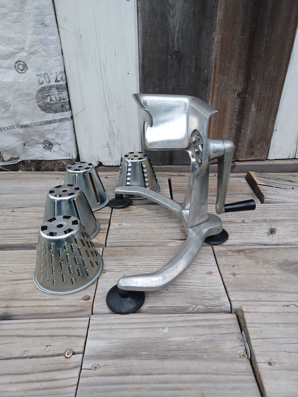 Vtg Betsy Ross Manual Rotary Vegetable Grater/ ProcesorFood -Silver
